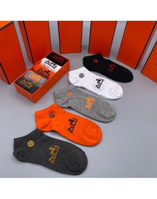 Hermes エルメス袜子 靴下 品番：X-LI-HER-56808ラインで在庫確認とご注文の際、品番を教えてください